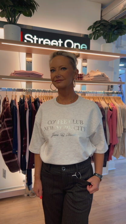 t-shirt inscription street one