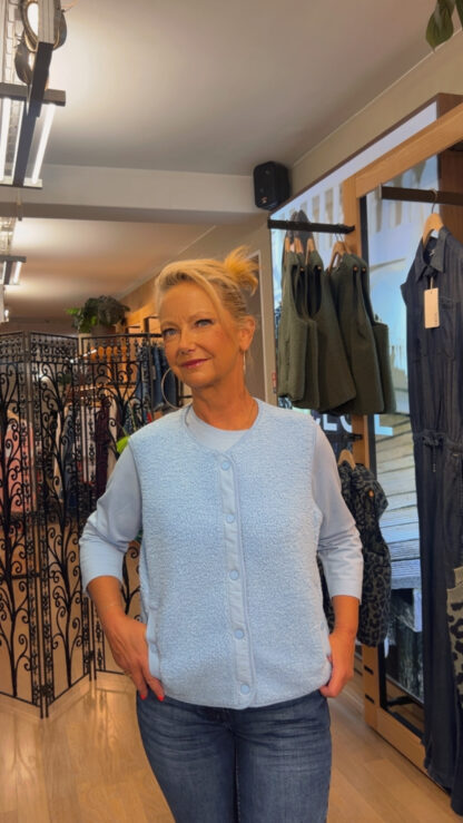 Gilet en bouclettes bleu cecil