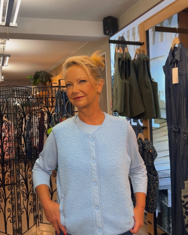 Gilet en bouclettes bleu cecil