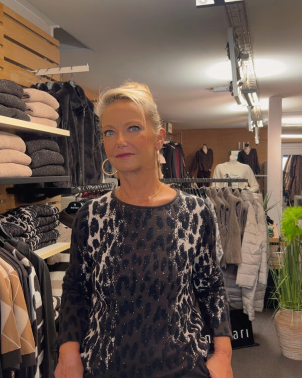 pull leopard monari